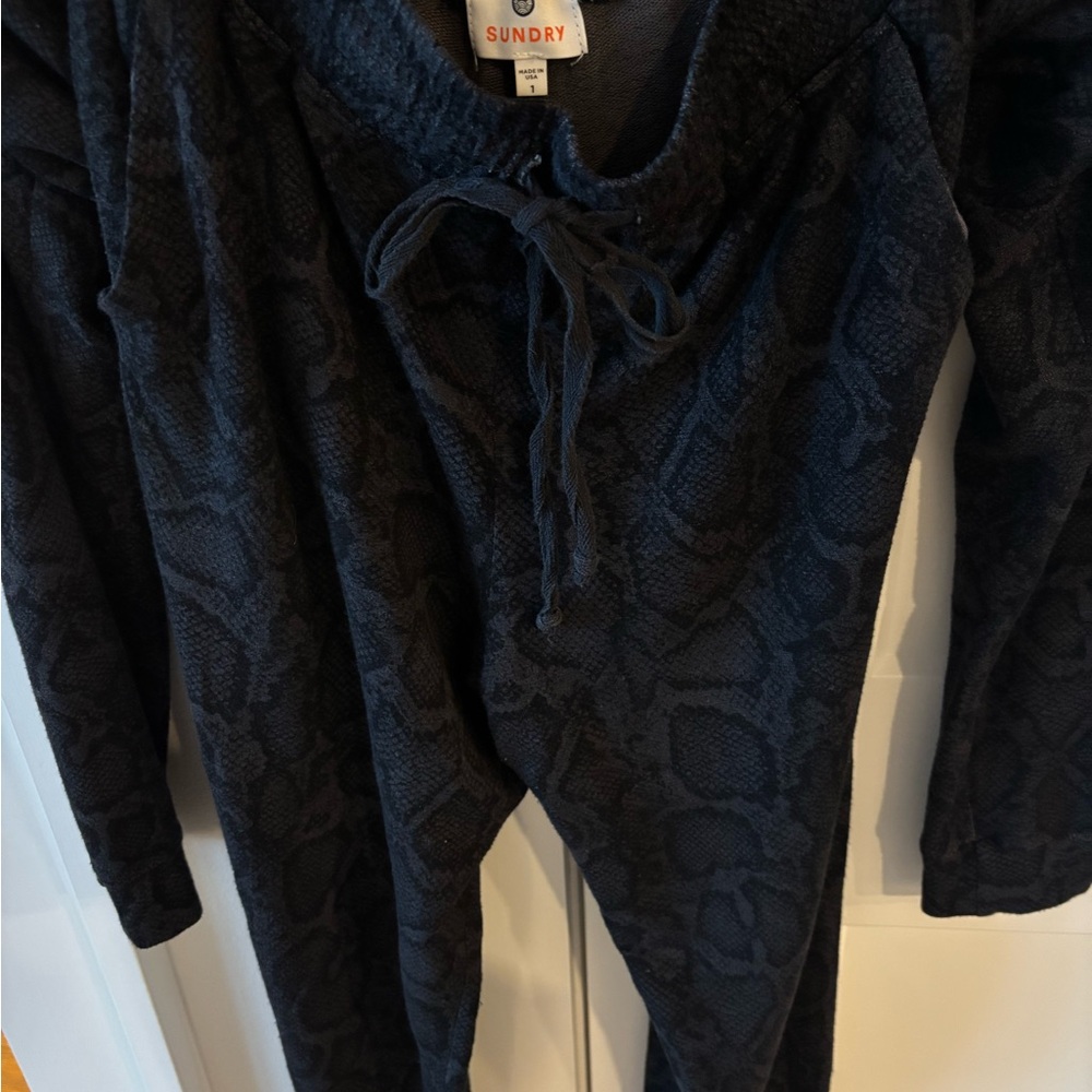 Sundry Set - Picture 3 of 4